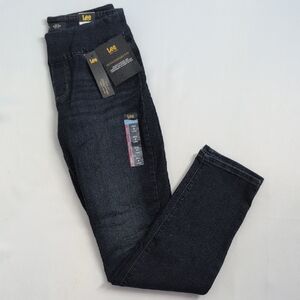 Lee Women's Dark Blue Slim straight Pull On Sculpting Stretch Jeans